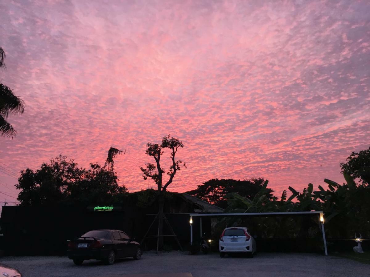 Alinda Resort Phetchaburi Bagian luar foto