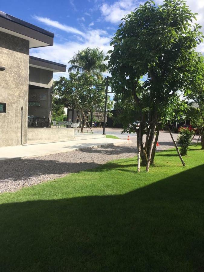 Alinda Resort Phetchaburi Bagian luar foto